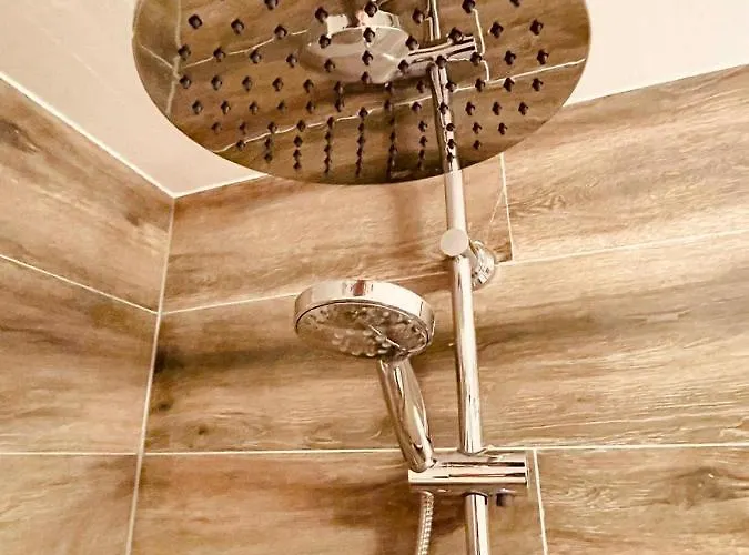 Aris أمستردام