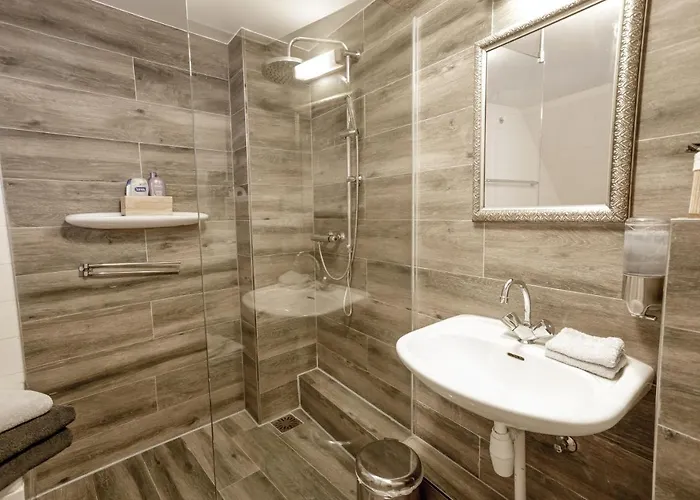 Aris 4* أمستردام